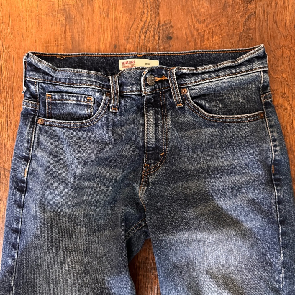 Signature by LEVI STRAUSS loose jeans, size 29x30 - Picture 3 of 9